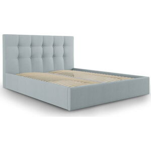 Světle modrá čalouněná dvoulůžková postel s úložným prostorem s roštem 180x200 cm Nerin – Mazzini Beds