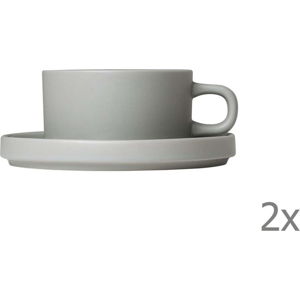 Sada 2 světle šedých keramických hrnků na čaj s podšálky Blomus Pilar, 170 ml