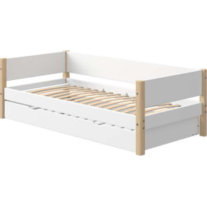 Bílá dětská postel s přídavným výsuvným lůžkem a nohami z březového dřeva Flexa White