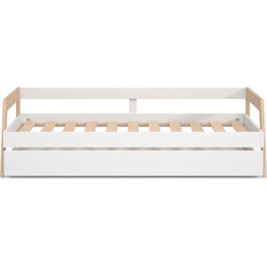 Bílá/přírodní dětská postel z borovicového dřeva s výsuvným lůžkem a úložným prostorem 90x200 cm Carrie – Marckeric
