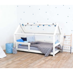 Bílá dětská postel s bočnicí ze smrkového dřeva Benlemi Tery, 120 x 180 cm