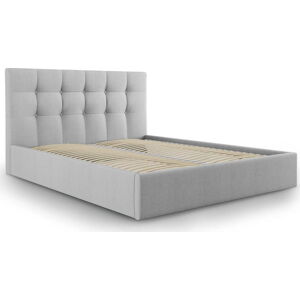 Světle šedá čalouněná dvoulůžková postel s úložným prostorem s roštem 160x200 cm Nerin – Mazzini Beds